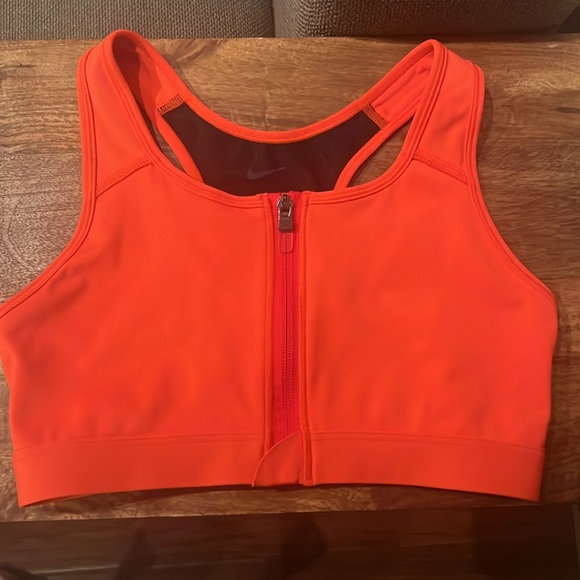 Nike Swoosh Women's Medium-Support Padded Zip-Front Sports Bra Chile Red Small - Picture 2 of 16